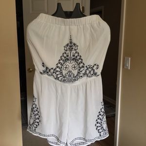 NWT Solitaire Swim size large white and navy romper